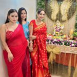 Rati Pandey Instagram - Some glimpses… Ganpati celebration 1st day❤️ . . . #friendsandfamily #gratitude #ganpaticelebration #ratipandey #instapictures #thankyou