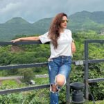 Rati Pandey Instagram - Disconnect to reconnect.. Nature and I ❤️❤️ . . . . #natureatitsbest #youandi #gratitude #sukoon #instapicture #ratipandey #khudajane