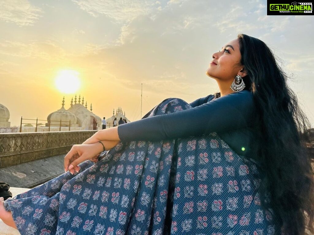 Rebecca Santhosh Instagram - Nahargarh fort ✨ Nahargarh Fort--Most Happening Place Of Jaipur