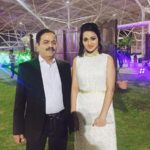 Reshma Rathore Instagram - #HAPPYFATHERSDAY everyone 😊