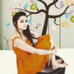Reshma Rathore Instagram - 🕵👒👠👣💄👜👑🌂👓💍🌴