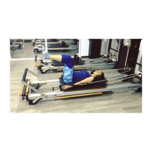 Reshma Rathore Instagram - Arms workout on the pilates reformer 💪🏻 #pilateshandsinstraps 
#upperbodyworkout