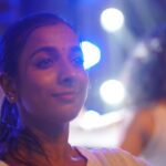 Rima Kallingal Instagram - Midnight stage rehearsals with my girls, my team 💙! @mamangamindia performing today at @anweshiwomen show. 📸 by @jaisonmadany. #artistlife #performance #performanceart
