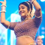 Rima Kallingal Instagram - Anuragamadhuchashakam on stage for the first time😍💙 at Anweshi Pheonix show at Calicut along with team Mamangam