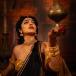 Rima Kallingal Instagram - Queen VINDYAVALI: Mahabali’s enigmatic consort, a name scarcely spoken among her own people. Embark on a quest to unveil her untold story and discover the mysteries that surround this elusive figure.” Inframe: @rimakallingal DOP📸: @a_isography Concept and Styling: @caffeinated_stylist Art: @fermina__daza_ Wardrobe: @jaankibridalcouture HMU: @ayra_the_transforming_studio Jewellery: @zaibbyjasmine Production House: @sky_media_qatar Assisted by: @jijomon_dqzzz_ @ashik_04_