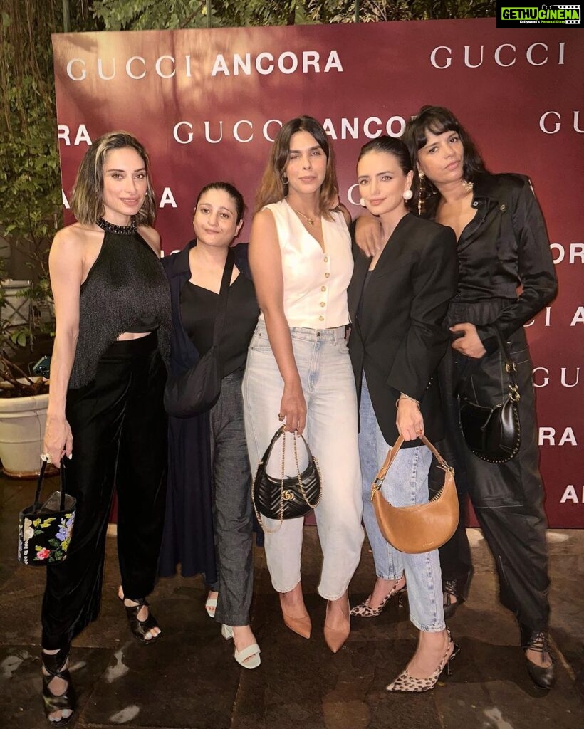 Roshni Chopra Instagram - Gucci Girls ❤️ came together with this electric bunch to witness the beginning of a new era for @gucci . #newgucci is minimal , classy , extremely wearable with the most delicious accessories (swipe to the end to see some of my favs ! ) it’s a big shift from what we’ve seen before , in a direction I really love . @sabatods #gucciancora the heart wants more ✨ Thanks for having me @shrutikapoorbose @priyuta_ @prpundit