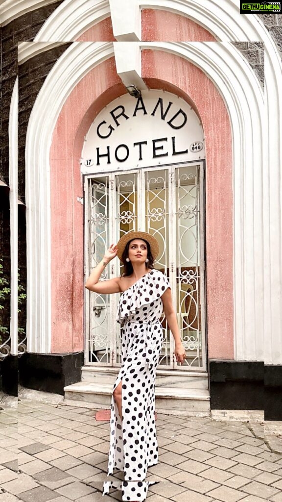 Roshni Chopra Instagram - Sitting in Mumbai dreaming of Milan 💕 in head to toe homegrown labels #LoveforLocal Earrings @anaash.in Dress @trupselbombay Shoes @myrafootwear Hat (similar ) @myaraaindia Indian brands #indiandesigners #classic #vacay #dress
