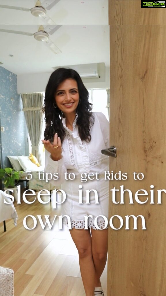 Roshni Chopra Instagram - Transforming my kids’ bedtime energy into sweet dreams, that too in their own room, was the easiest with these 3 tips and Cutie and Boo of course! The cute prints and comfortable fabrics are everything your kids’ rooms need! Grab yours today! Head on to @cutienboo and click the link in their bio to shop now! Ad. #kidsroom #kidsroominspo #kidsbedroom #rohome #decor #interiorstyling