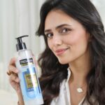 Roshni Chopra Instagram – Monsoon, meet your match: Tresemme Pro Pure Moisture Boost Range!☔💁‍♀️ 
Experience the joy of hair that’s hydrated for 3 days straight. No more dull days – just vibrant, bouncy locks. 
Don’t miss out! 
Click the link in @tresemmeindia’s bio and upgrade your hair game.
#ad 
#TresemmeProPure #HyaluronicAcid
#MoistureBoost #HydratedHair #BouncyHair
#VibrantHair #NoSulphates #NoParabens
#NoDyes #NoMineralOils #CleanBeauty
#Tresemmelndia #MonsoonEssential #Shampoo
#Conditioner #HairRoutine #HairMask