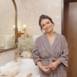 Roshni Chopra Instagram - The ‘Spathroom’ Makeover ✨ Experience serenity with the exceptionally luxurious myTrident bath collection and create a space that invites you to unwind. Tell us what #MyLoveForHome means for you, tag 3 of your friends and get a chance to win goodies from @mytridenthome #MyLoveForHome #rohome #colab