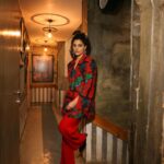 Saiyami Kher Instagram - Red riding hood 🎈 @ekastories.store Style @aeshy Assisted by @shriyakirdat @romichoudhary14 HMU @pravin_madye @miraprasad20 Shot by @shrutisbagwe @hopeprodn