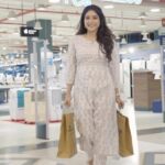 Sakshi Agarwal Instagram - Now is the best chance to get the best deals on latest tech, only with Reliance Digital’s #DigitalDiscountDays. @reliance_digital You will find the widest range of electronics with amazing offers. Shop from Reliance Digital and get up to 7.5% Instant Discount* on HDFC bank cards + up to Rs. 1000 Discount Coupon* So wait no more and go shop now! *T&C Apply Chennai, India