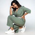 Sakshi Agarwal Instagram - Make it Simple, but Significant✨ . Concept & Styling: @beingstyl Photography : @theportraitstudio_tps Makeup: @makeupreva Hairstyle: @_ramya_makeoverartistry_ . #streetstyle #jumpsuit #basic #happyskin #happymoment Chennai, India