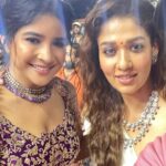 Sakshi Agarwal Instagram - What a pleasure night …meeting the magnanimous Actress #Nayanthara💕💕💕 . Such an angel - No words to describe her beauty- IN & OUT… 😍 @therowdypictures . Thank you @behindwoodsofficial ❤️ . Thank you team @savinidii_official @murugeshmakeup_hair @farhaa_makeupartist . #awardnight #behindwoods #nayanthara #ladysuperstar EVP Film City