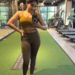 Sakshi Agarwal Instagram – Killing it at the gym after long, listening to you @asalkolaar 
.
#instagramreels #reelsindia #reelsinstagram #feelitreelit #workoutvideos #workoutroutine #trending #foryou #instalike #fitnesslife #gymreels #sakshiagarwal
.
@naresh_20aesthetic @beyondfitnesslifestylecentre Chennai, India