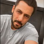 Salman Khan Instagram - Selfie lay lay re
