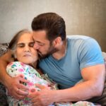 Salman Khan Instagram - Mummyyyyyyyyyyy #HappyMothersDay
