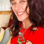 Sameksha Instagram - #merrychristmas Prabhadevi Beach