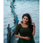 Samskruthy Shenoy Instagram - Peace begins with a smile 😊💚 PC - @dk_dajukotheri MUA - @aswathi_sasidharan__ @beleza_studio_academy Costume - @adorn_perumbavoor #fashionphotography #dkphotography #samskruthyshenoy #samskruthy #naturelover