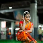 Samskruthy Shenoy Instagram - Janaki jaane 🧡❤🧡 PC - @imagiophotography_official MUA - @beleza_studio_academy @aswathi_sasidharan__ #bharatanatyam #janakijaane #dancelife #classicaldance #cochin #tirumaladevaswom #tdtemplemattanchery Cochin Thirumala Devaswom