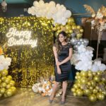Samyuktha Shanmughanathan Instagram - Thank you thank you thank you for all your wishes.. the calls… the messages .. I m soooo overwhelmed with the love ❤️ and feel so grateful 🥰 Wishing you a very very happy new year!! Wishing you all only the best, giving y’all the positive vibes 💕💕💕to take 2022 head on!! Virtual hugs my loves .. stay awesome . . And @smileplanners u killed it with decor 🔥🔥! Just so amazing especially when I gave u guys just a 24 hours heads up ! Thank u 🙏🏽