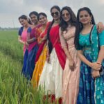 Samyuktha Shanmughanathan Instagram - Happy happy Pongal ☀️☀️ stay happy and keep shining ♥️♥️ swipe to see @aishwarya4547 and me doing a special performance 😂