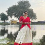 Samyuktha Shanmughanathan Instagram - Happy happy Pongal ☀️☀️ stay happy and keep shining ♥️♥️ swipe to see @aishwarya4547 and me doing a special performance 😂