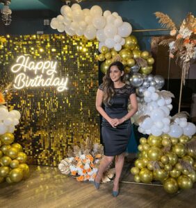 Samyuktha Shanmughanathan Instagram - Thank you thank you thank you for all your wishes.. the calls… the messages .. I m soooo overwhelmed with the love ❤️ and feel so grateful 🥰 Wishing you a very very happy new year!! Wishing you all only the best, giving y’all the positive vibes 💕💕💕to take 2022 head on!! Virtual hugs my loves .. stay awesome . . And @smileplanners u killed it with decor 🔥🔥! Just so amazing especially when I gave u guys just a 24 hours heads up ! Thank u 🙏🏽