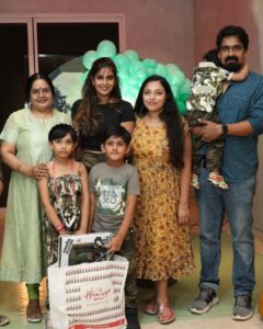 Samyuktha Shanmughanathan Instagram - Thank you for all ur love and wishes for Rayan ‘s 6th bday ! How time flies ! Can’t believe he’s gotten so big, scroll for few pics when he was so little🥰
Watch the video where I organize everything but forget the knife, and make the kiddies to sing again to buy time 😂😂 
some epic moments. 
Thank you thank you thank you much for all the  love, means sooo much to both of us ♥️