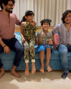 Samyuktha Shanmughanathan Instagram - Thank you for all ur love and wishes for Rayan ‘s 6th bday ! How time flies ! Can’t believe he’s gotten so big, scroll for few pics when he was so little🥰
Watch the video where I organize everything but forget the knife, and make the kiddies to sing again to buy time 😂😂 
some epic moments. 
Thank you thank you thank you much for all the  love, means sooo much to both of us ♥️
