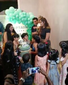 Samyuktha Shanmughanathan Instagram - Thank you for all ur love and wishes for Rayan ‘s 6th bday ! How time flies ! Can’t believe he’s gotten so big, scroll for few pics when he was so little🥰
Watch the video where I organize everything but forget the knife, and make the kiddies to sing again to buy time 😂😂 
some epic moments. 
Thank you thank you thank you much for all the  love, means sooo much to both of us ♥️