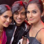 Samyuktha Shanmughanathan Instagram - Grand finale kinda weekend with my faves @actress_ramyapandian @aajeedh_khalique ♥️🤗