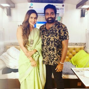 Samyuktha Shanmughanathan Instagram - Photo dump from the sets of Tughlaq Darbar, 
was so amazing working with this super cool team for my first ever Tamil movie ♥️ with my most favorite actor @actorvijaysethupathi 
Thank you @delhiprasad_deenadayal sir and the entire team @poongodikandhan. Looking forward to the premiere ♥️