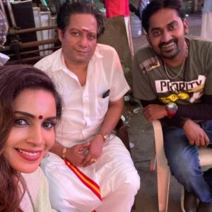 Samyuktha Shanmughanathan Instagram - Photo dump from the sets of Tughlaq Darbar, 
was so amazing working with this super cool team for my first ever Tamil movie ♥️ with my most favorite actor @actorvijaysethupathi 
Thank you @delhiprasad_deenadayal sir and the entire team @poongodikandhan. Looking forward to the premiere ♥️