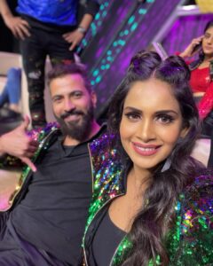 Samyuktha Shanmughanathan Instagram - Glitter & Glide ✨