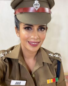 Samyuktha Shanmughanathan Instagram - If you are bad, I m your Dad 😂😂😂( mom technically) 😎😎😎 Playing ACP for an upcoming movie.. too much fun, makes up for not studying hard enough to get into IPS services 🤪