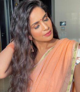 Samyuktha Shanmughanathan Instagram - Just chillin’ @thestoryteller_india 
Mua : @vedya.hmua