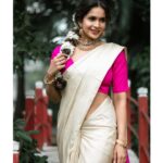 Samyuktha Shanmughanathan Instagram - Onam ashamsakal 🌸🌼 Makeup: @roopa_ravi_mua Haristyling: @makeup_with_maks Team: @blackshadowsfotography @talesbyashif @shotsbyuv @nav_kriish @the.portrait.culture @sat_narain Location: @avmgardens Saree @kanchipuram_linkusahsilks Blouse @shri she Styled by @_divyakarthika Jewels @narayanapearls