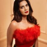 Samyuktha Shanmughanathan Instagram - Watch out for walking red flags 🚩 🚩 , I mean like really watch out your life is too precious to lose over that one bad choice ♥️ CONCEPTS : @shamini_shankar_official Photographer: @murlee_photography MUA : @lakmeacademychennai @ramyaa_makeupartistry Outfit : @nidhis_journal