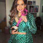 Samyuktha Shanmughanathan Instagram - Thank you @she_awards for ‘versatile face of the year’ ♥️ Such a fun evening 🤗