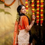 Sanam Shetty Instagram - Wishing you all a prosperous Varamahalakshmi Vratam and happy Thriketa Onam celebrations 💐 ✨ ✨ ✨ Outfit @_sindhufashions_ Photography @rangoli_photography MUH @rithuzmakeupartistry Styling @sindhukruthika @sindhuelangovan06 Jewellery @chennai_jazz #festivities #onamlook #cottonsareecollections #orangecreme