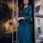 Sanchita Shetty Instagram - Love is the only thing that heals Everything ❤️ Photography captured by : @aaronprince_photography @tales_by_a 📸📸 Makeup-hairstyle : @makeup_by_jayanthi #salwar #salwarsuits #salwarkameez #green #peace #joy #love #sanchita #sanchitashetty #spreadlovepositivity ❤️
