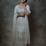 Sanchita Shetty Instagram - ❤️ Photography captured by : @tales_by_a 📸📸 Beautiful lehanga from : @naziasyed @naziasyedofficial Makeup-hairstyle : @makeup_by_jayanthi #peace #joy #love #sanchita #sanchitashetty #spreadlovepositivity ❤️