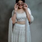 Sanchita Shetty Instagram - I see you 🥰 Photography captured by : @tales_by_a 📸📸 Beautiful lehanga from : @naziasyed @naziasyedofficial Makeup-hairstyle : @makeup_by_jayanthi #peace #joy #love #sanchita #sanchitashetty #spreadlovepositivity ❤️