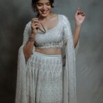 Sanchita Shetty Instagram - I see you 🥰 Photography captured by : @tales_by_a 📸📸 Beautiful lehanga from : @naziasyed @naziasyedofficial Makeup-hairstyle : @makeup_by_jayanthi #peace #joy #love #sanchita #sanchitashetty #spreadlovepositivity ❤️