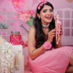 Sanchita Shetty Instagram - My special barbie 💞 Photography captured by : @tales_by_a 📸📸 Beautiful peach pink dress from : @naziasyedofficial Makeup-hairstyle : @makeup_by_jayanthi #peace #joy #love #barbie #barbielove #barbiegirl #barbiestyle #specialbarbie #barbiedoll #sanchita #sanchitashetty #spreadlovepositivity ❤️