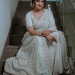 Sanchita Shetty Instagram - ❤️ Photography captured by : @tales_by_a 📸📸 Beautiful lehanga from : @naziasyed @naziasyedofficial Makeup-hairstyle : @makeup_by_jayanthi #peace #joy #love #sanchita #sanchitashetty #spreadlovepositivity ❤️
