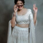Sanchita Shetty Instagram - I see you 🥰 Photography captured by : @tales_by_a 📸📸 Beautiful lehanga from : @naziasyed @naziasyedofficial Makeup-hairstyle : @makeup_by_jayanthi #peace #joy #love #sanchita #sanchitashetty #spreadlovepositivity ❤️