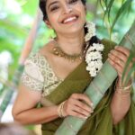 Sanchita Shetty Instagram - Keep smiling 😁💃 Photography 📸📸 : @aaronprince_photography Wardrobe: Makeup & Hair : @isanchitaa 💃💃 #peace #joy #love #saree #sareelove #halfsaree #festival #festivevibes #onam #sanchita #sanchitashetty #spreadlovepositivity ❤️