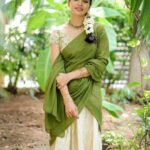 Sanchita Shetty Instagram - Happy Onam 🌺🌼🌸🪷 Photography 📸📸 : @aaronprince_photography Wardrobe: Makeup & Hair : @isanchitaa 💃💃 #peace #joy #love #saree #sareelove #halfsaree #festival #festivevibes #onam #sanchita #sanchitashetty #spreadlovepositivity ❤️
